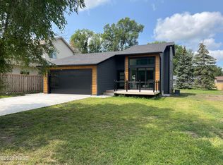 209 17th St NW, Watertown, SD 57201