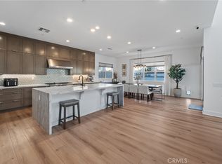 27363 Dialogue Way, Valencia, CA 91381