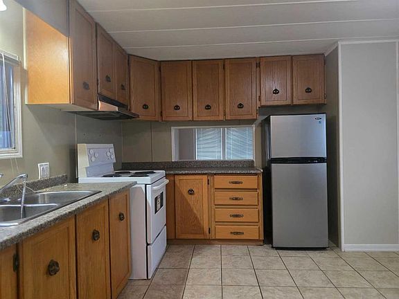 3rd image of 72133 W Range Road 11 #305