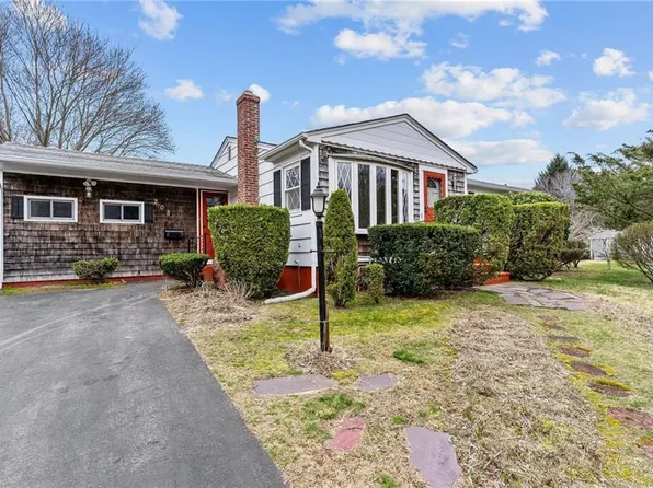 208 Baldwin Rd, Warwick, RI 02886