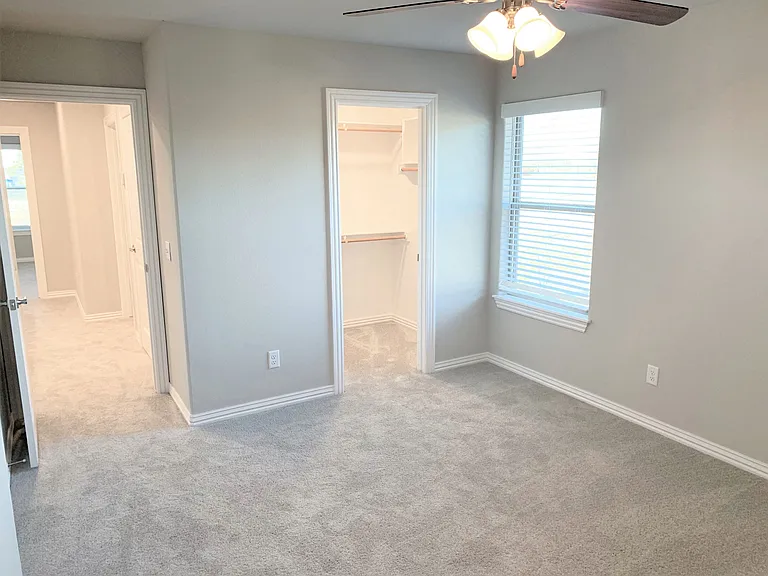 B2 (2-car) Guest Bed