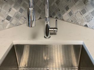 1271 Redwood Ln APT E, Gulf Breeze, FL 32563
