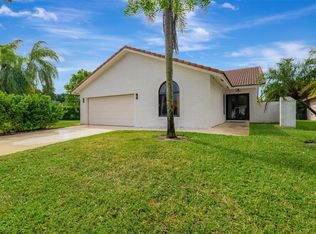 19599 Sea Pines Way, Boca Raton, FL 33498