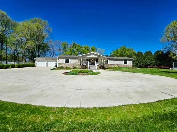 324 W 7th St, Litchfield, MN 55355