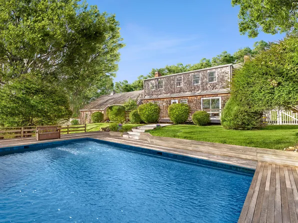 26 Birch Dr, Montauk, NY 11954
