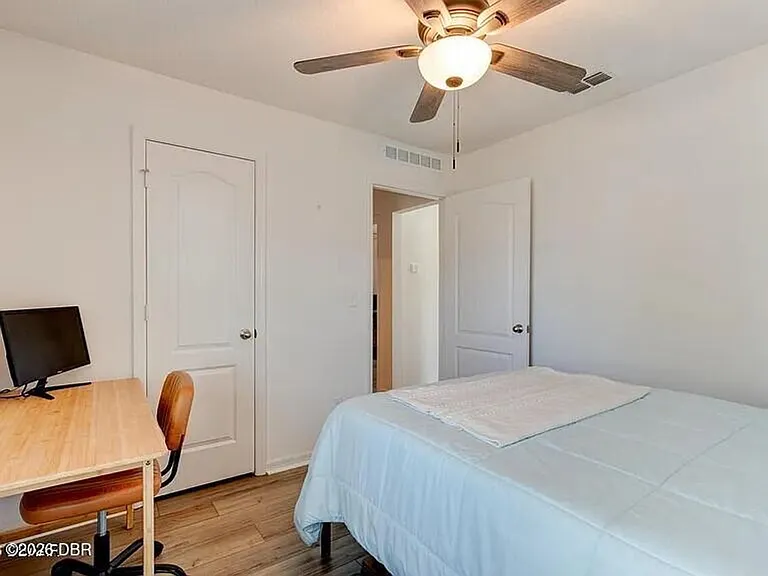 33 Pine Croft Ln — Photo 6