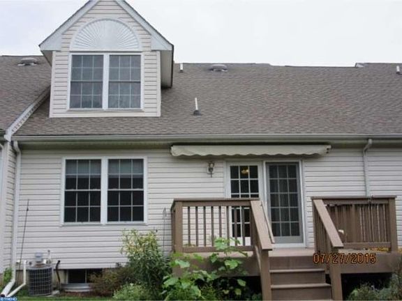 3rd image of 256 W Red Lion Dr