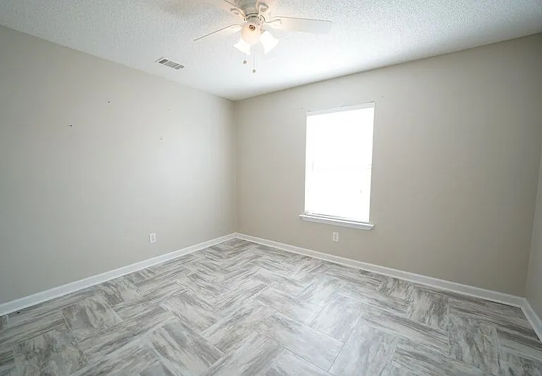 134 Mustang Dr — Photo 17
