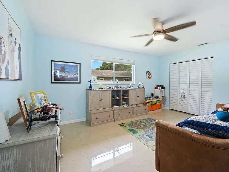 6101 SW 9th St — Photo 21