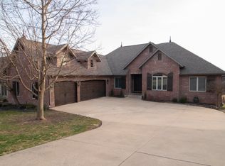 4260 E Woodland St, Springfield, MO 65809