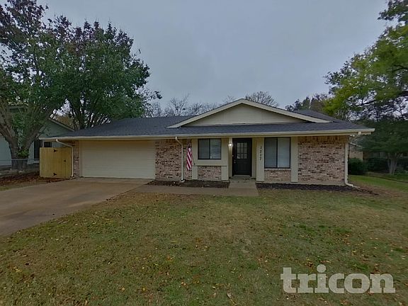 2nd image of 1517 Rockshire Dr