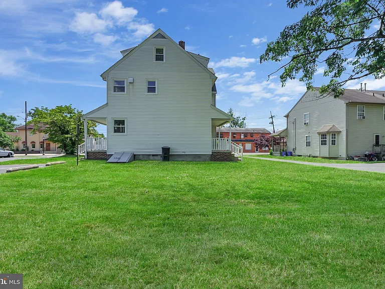 121 E Browning Rd #2 — Photo 20