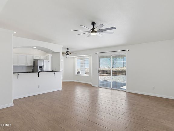 5th image of 3720 Clearwater Dr