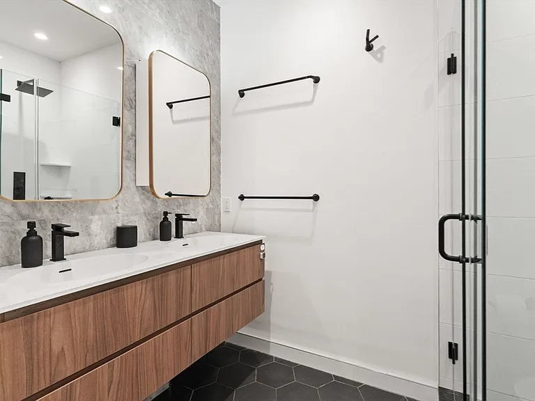 75 W Broadway #301 — Photo 12