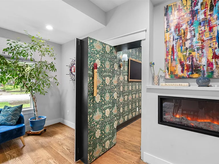 4503 McKinney St — Photo 8