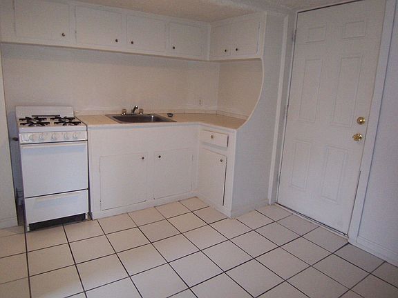 4th image of 260 Riverview Ave APT D
