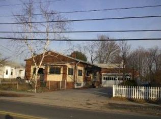 129 Wakefield St, Rochester, NH 03867