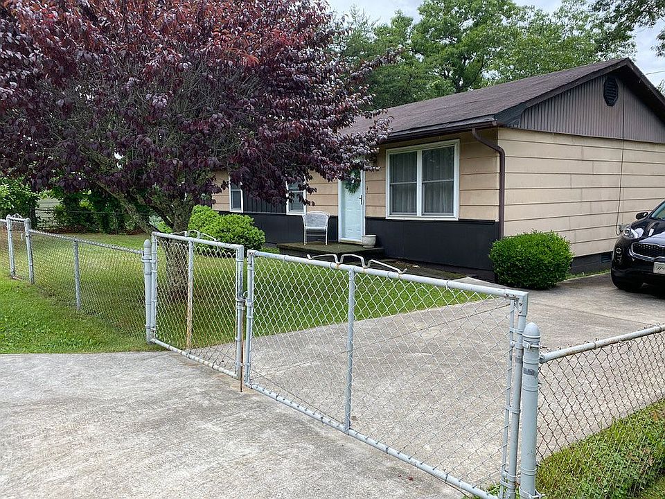 1st image of 34 Shady Acres Dr