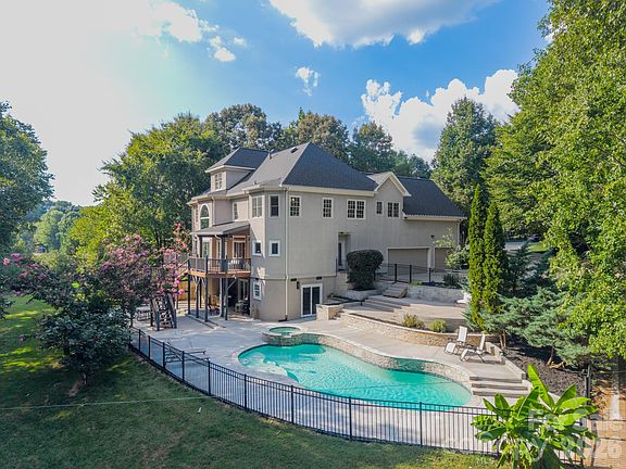 2nd image of 2006 Sandy Pond Ln