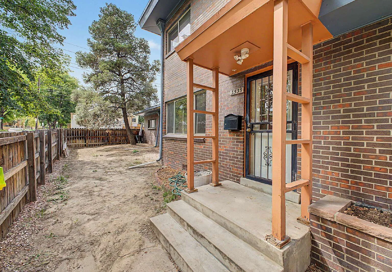 2 bed, 1.0 bath, 1025 sqft, $2,100 — Photo 4
