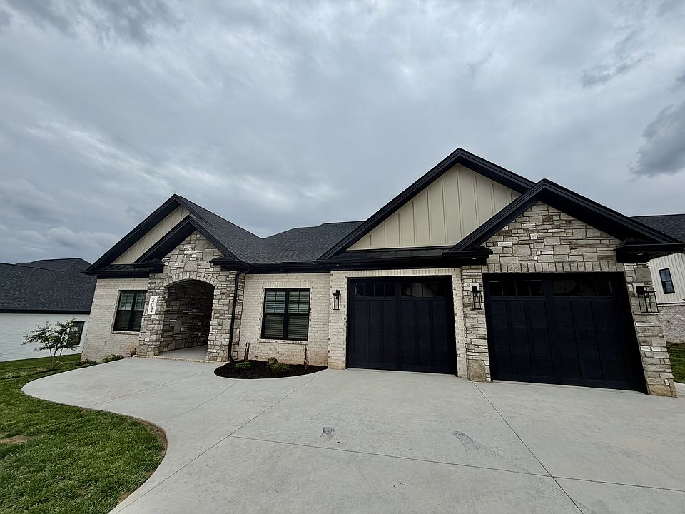 1st image of 204 Crest Ridge Ct