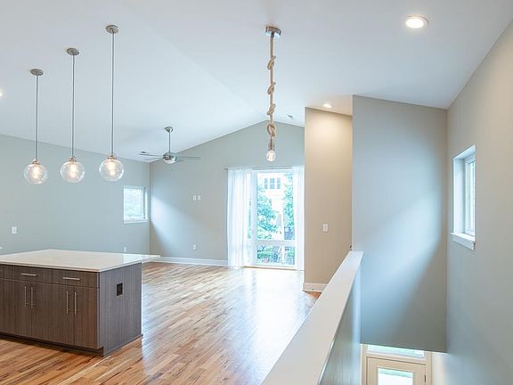 4th image of 1614 E Belleview Pl #1