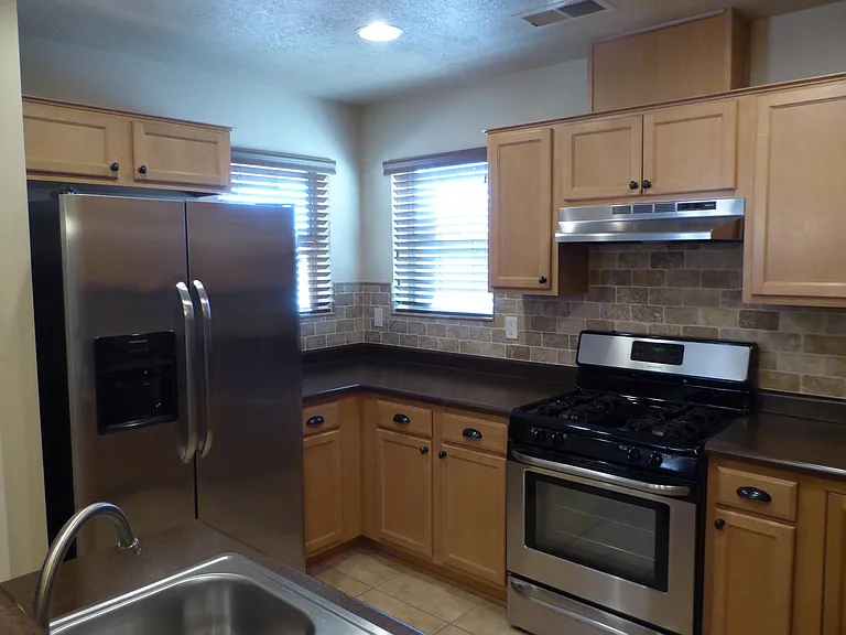 6253 Carmona Rd NW — Photo 5
