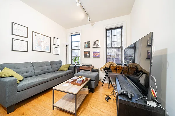 Rented by Living New York | media 4