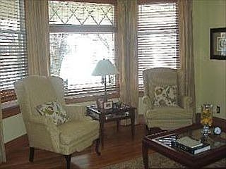 2nd image of 1043 Home Ave