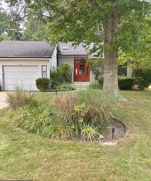16 Colgate Dr — Photo 1