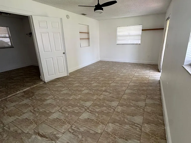 531 Wigman Dr — Photo 16
