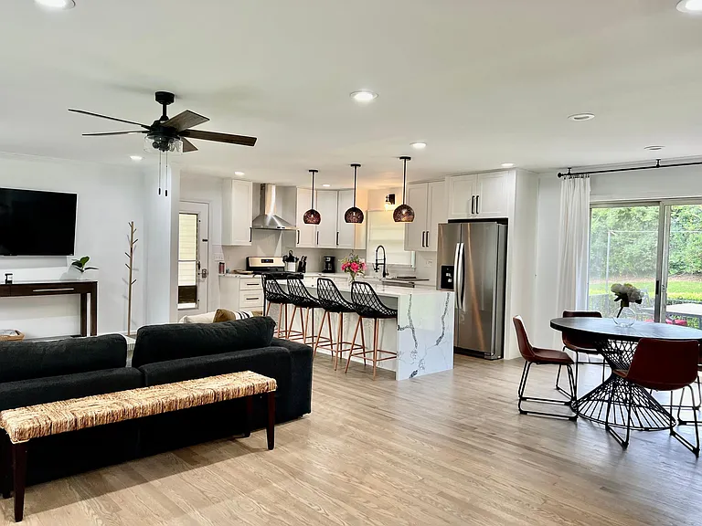 Lavista Ct — Photo 7