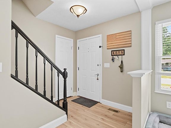 4th image of 1374 Gumbert Dr
