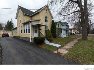 9 Irving St, Lockport, NY 14094