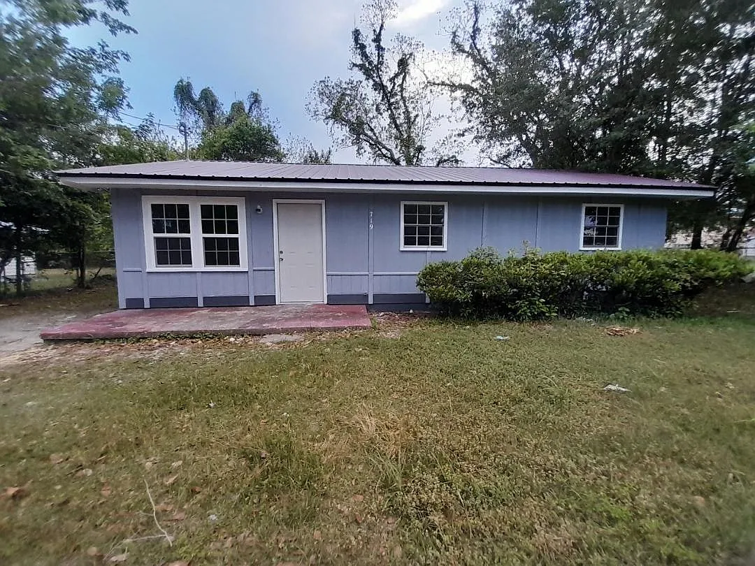 719 Martin Luther King Drive — Photo 1