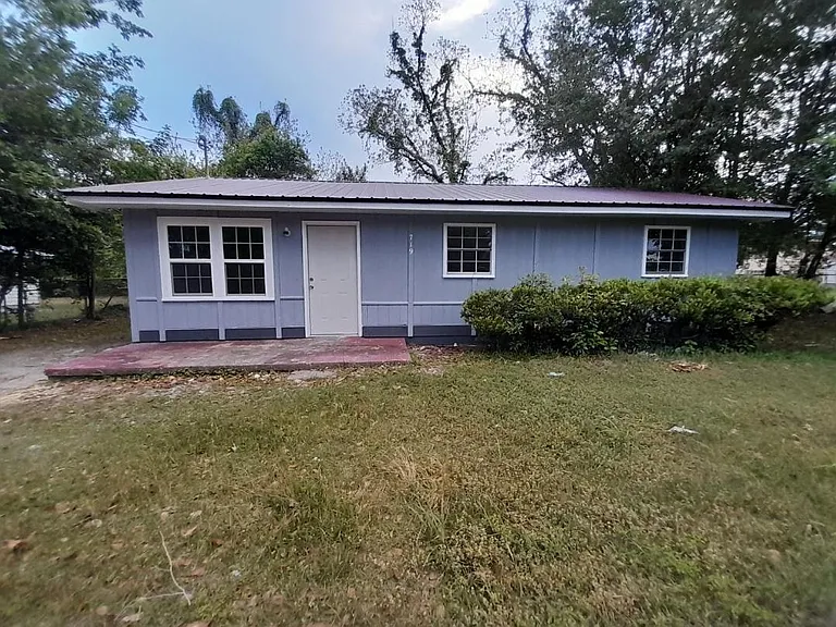 719 Martin Luther King Dr — Photo 1