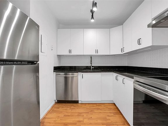 3rd image of 1720 NW North River Dr APT 201