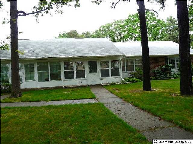 1st image of 802 Balmoral Court #B
