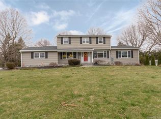 26 Sharon Dr, Shelton, CT 06484