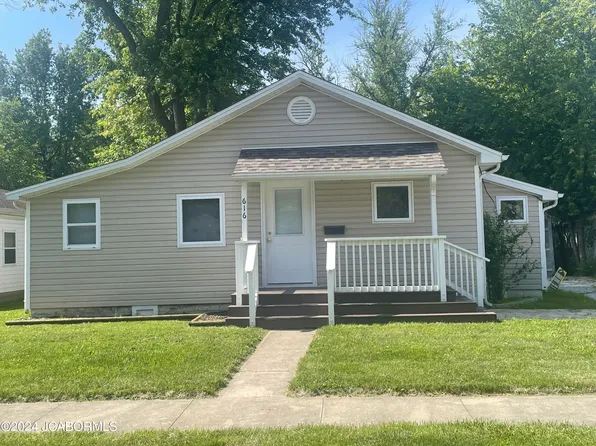 616 E Booth St, Centralia, MO 65240