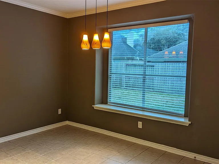 5602 Walkabout Way — Photo 12
