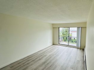 372 E 3rd St #307, North Vancouver, BC