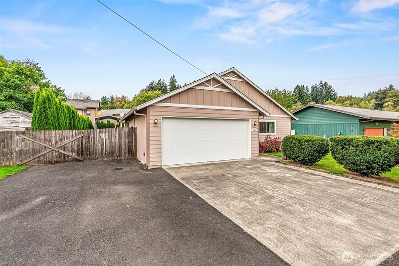 3rd image of 405 NW 7th Ave