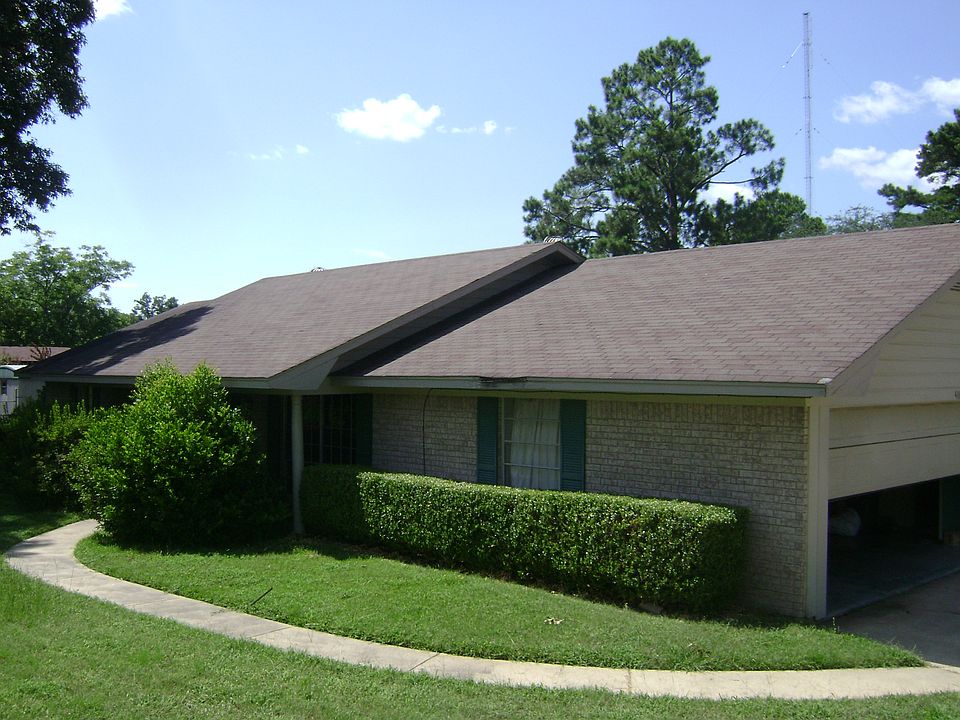 1st image of 416 Lakeshore Dr