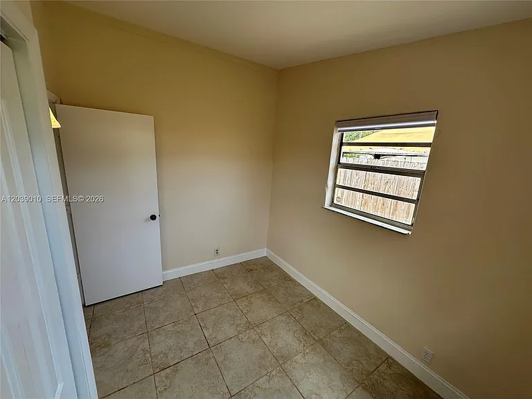 4410 SW 39th St — Photo 21