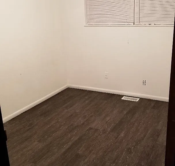 180 Maple Dr — Photo 14