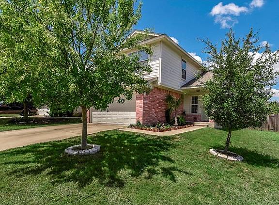 2nd image of 15208 Rosehip Ln