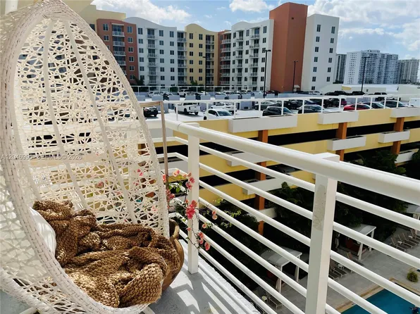 2775 NE 187th St APT 628, Aventura, FL 33180