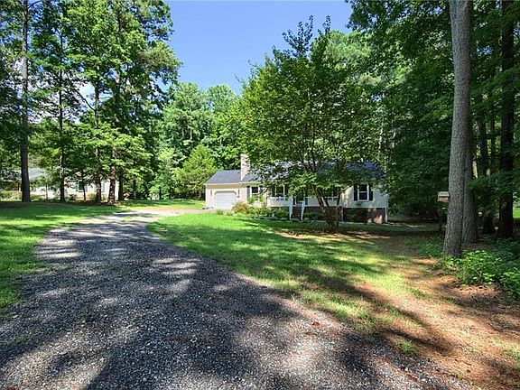 2nd image of 8475 Woodhaven Dr