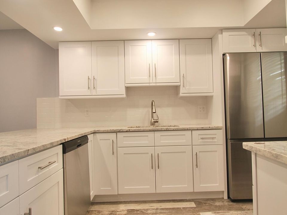 1st image of 1900 S Kanner Hwy APT 9